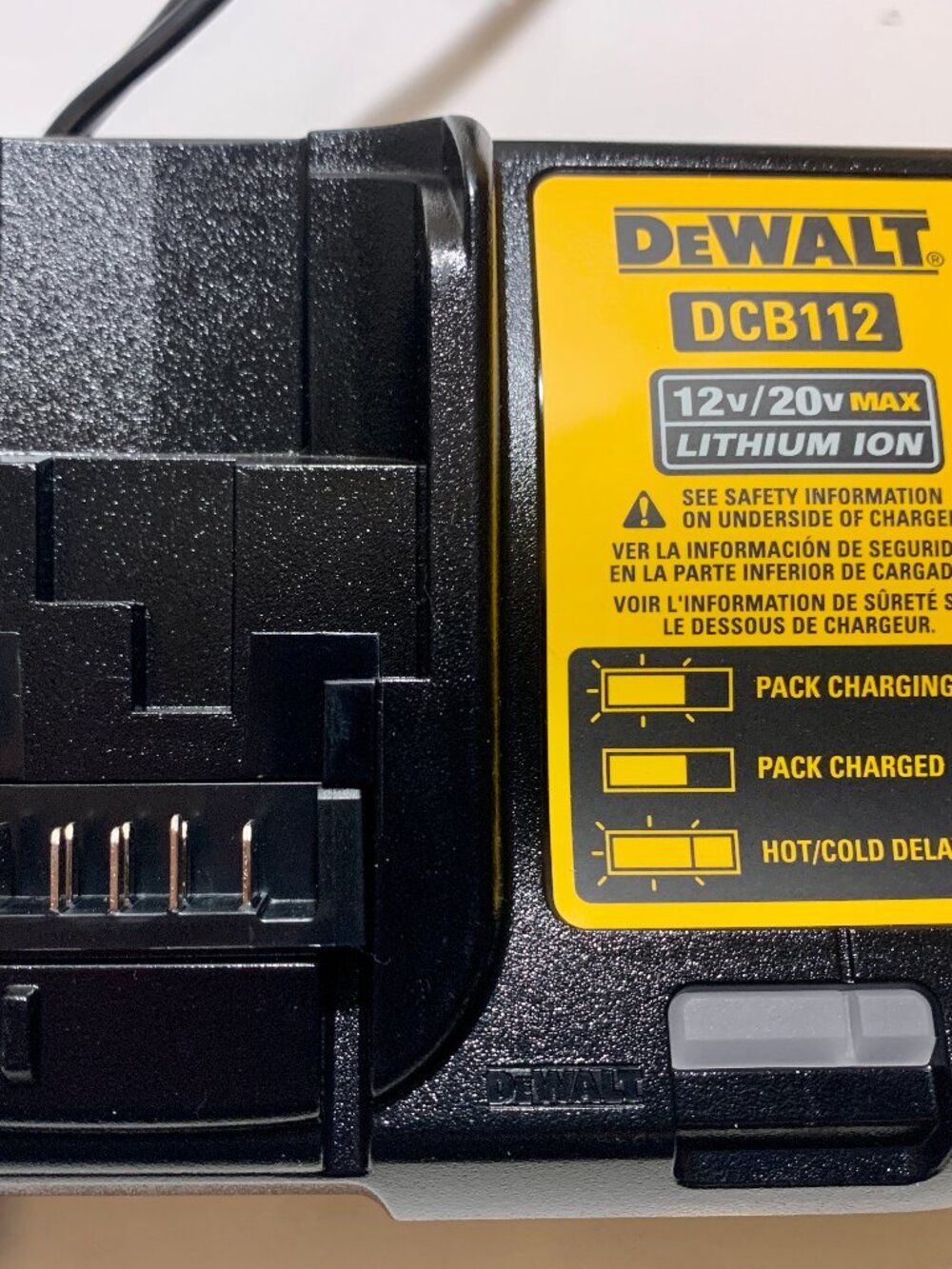 DCB112 Charger 12v/20v Genuine Max Li-Ion **NEW**